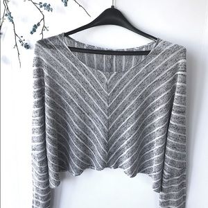 Light weight long sleeve top